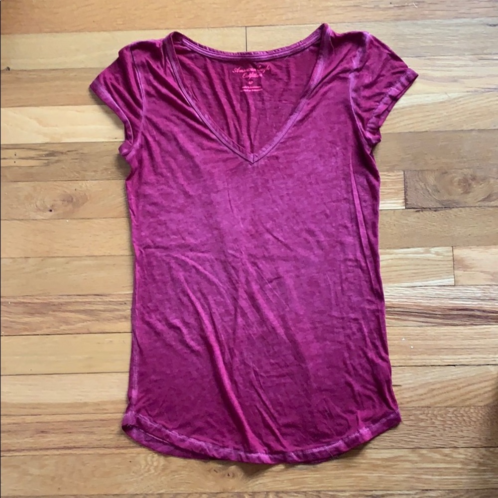 Light red American Eagle tee! Size small.